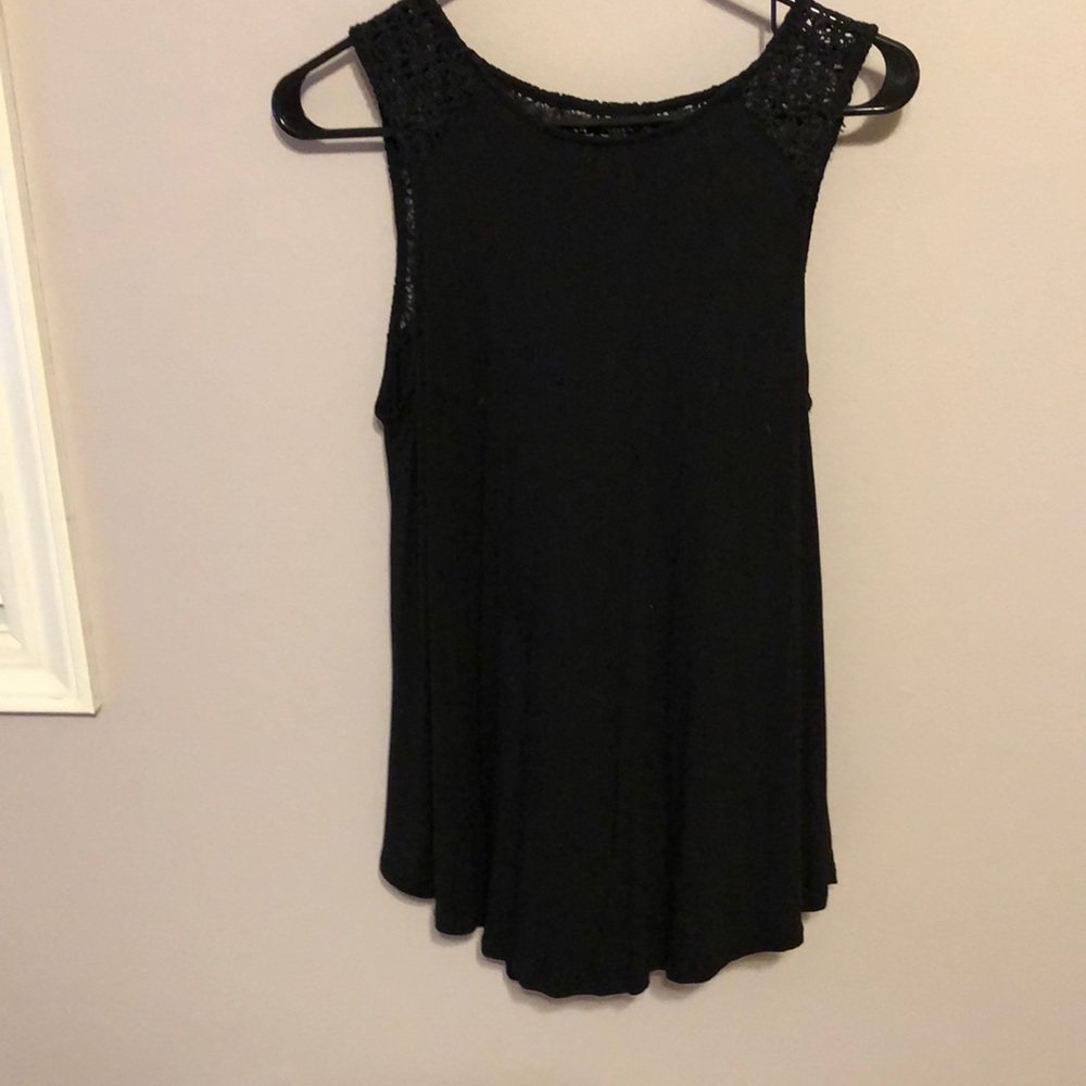Black tank. Back sheer pattern.